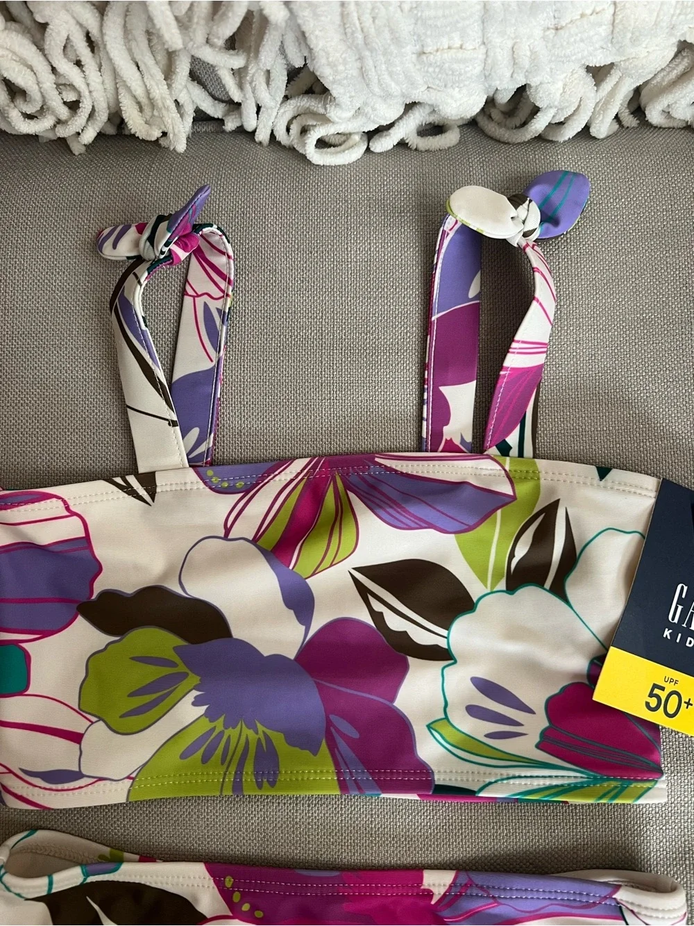 NWT- gap Girls Floral Two-Piece Swim Set Size small 6/7
